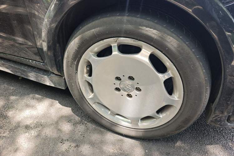 Used Mercedes-Benz V-Class 2018 V 260 Avantgarde Edition China VI Right Front Wheel Hub