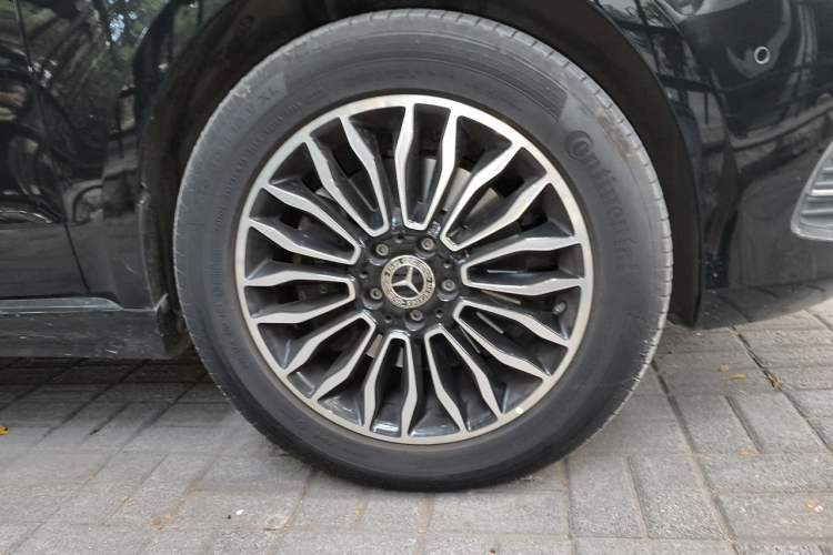 Used Mercedes-Benz V-Class 2018 V 260 L Prestige Extended Version China VI Right Front Wheel Hub