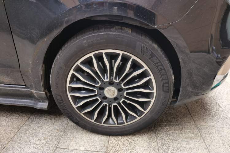 Used Mercedes-Benz V-Class 2018 V 260 L Prestige Extended Version China V Right Front Wheel Hub