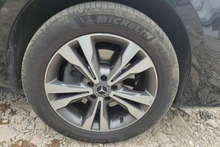 Used Mercedes-Benz V-Class 2018 V 260 Avantgarde Edition China V Right Front Wheel Hub