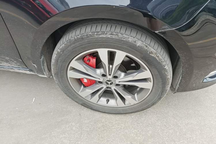 Used Mercedes-Benz V-Class 2018 V 260 Avantgarde Edition China VI Right Front Wheel Hub