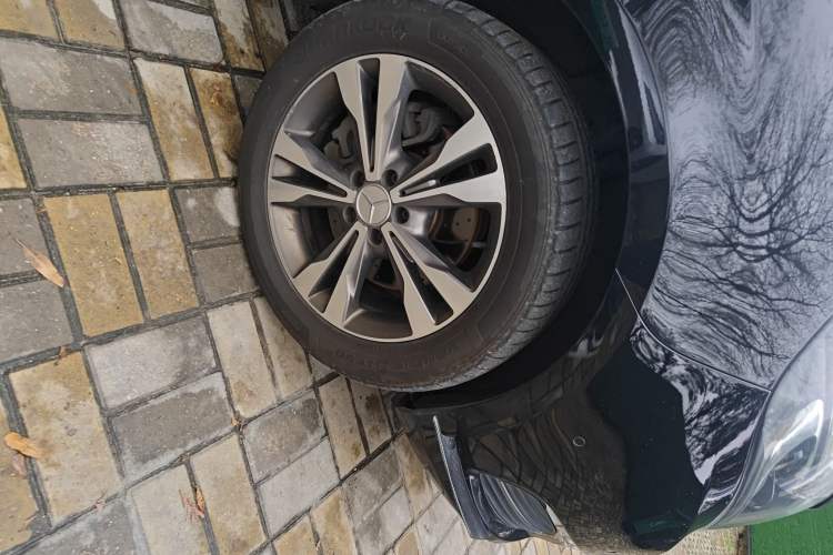 Used Mercedes-Benz V-Class 2018 V 260 Avantgarde Edition China V Right Front Wheel Hub