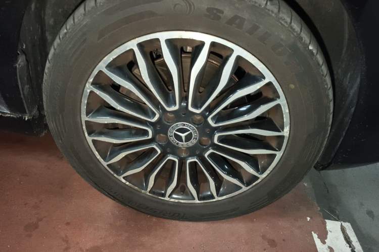 Used Mercedes-Benz V-Class 2018 V 260 L Prestige Extended Version China V Right Front Wheel Hub