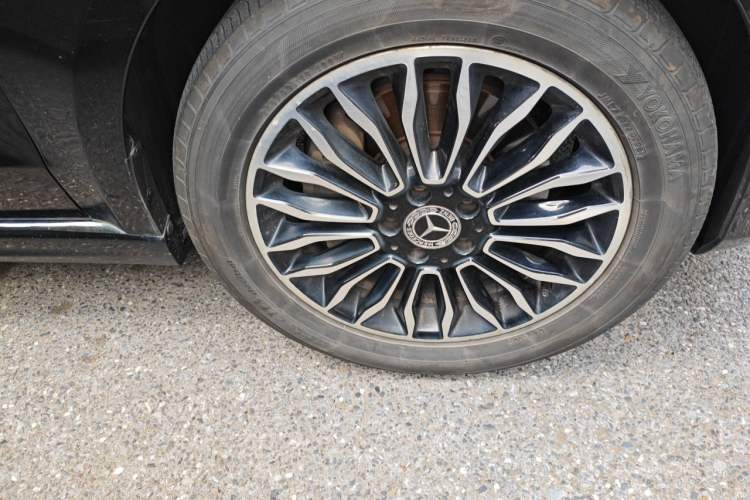 Used Mercedes-Benz V-Class 2018 V 260 Prestige Edition China VI Right Front Wheel Hub