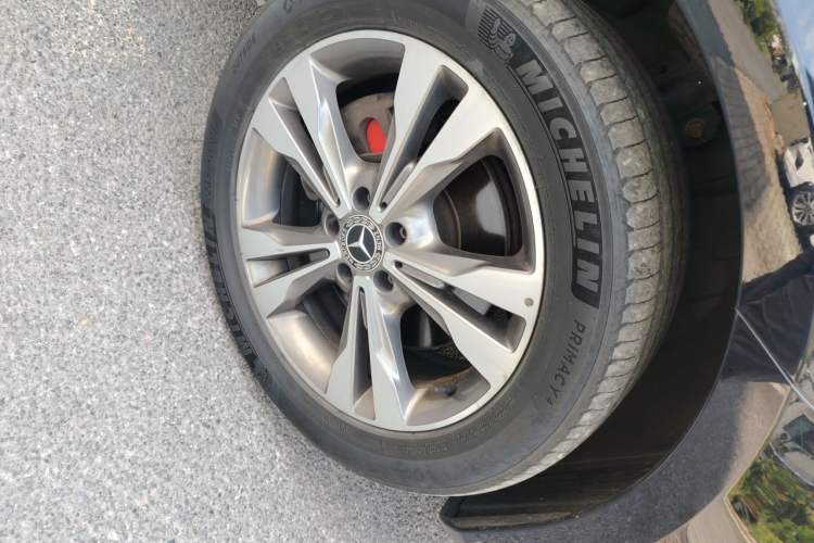 Used Mercedes-Benz V-Class 2018 V 260 Avantgarde Edition China V Right Front Wheel Hub
