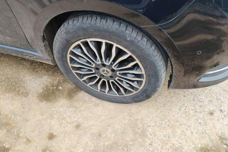 Used Mercedes-Benz V-Class 2018 V 260 Prestige Edition China VI Right Front Wheel Hub