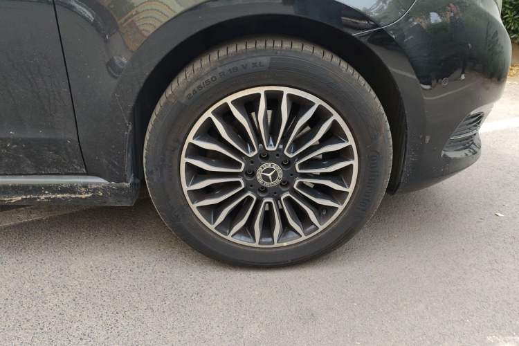 Used Mercedes-Benz V-Class 2018 V 260 L Prestige Extended Version China VI Right Front Wheel Hub