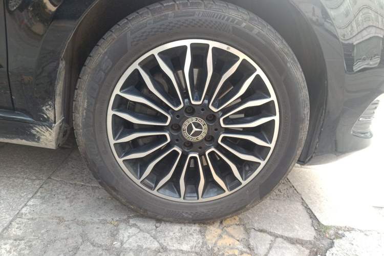 Used Mercedes-Benz V-Class 2018 V 260 Prestige Edition China VI Right Front Wheel Hub