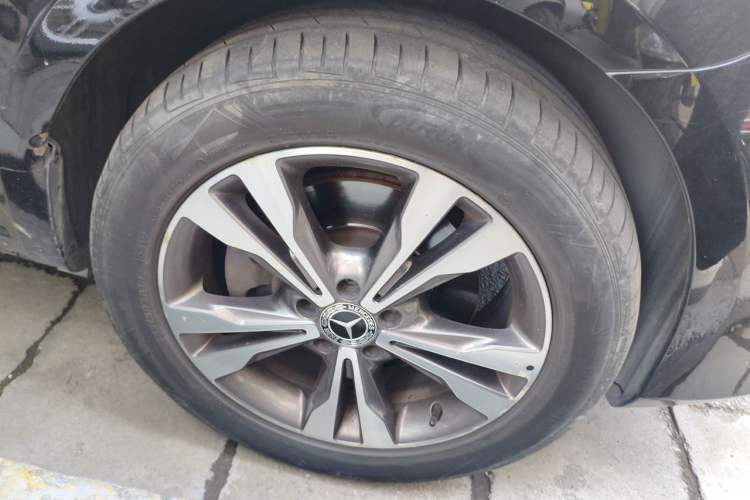 Used Mercedes-Benz V-Class 2018 V 260 Avantgarde Edition China V Right Front Wheel Hub
