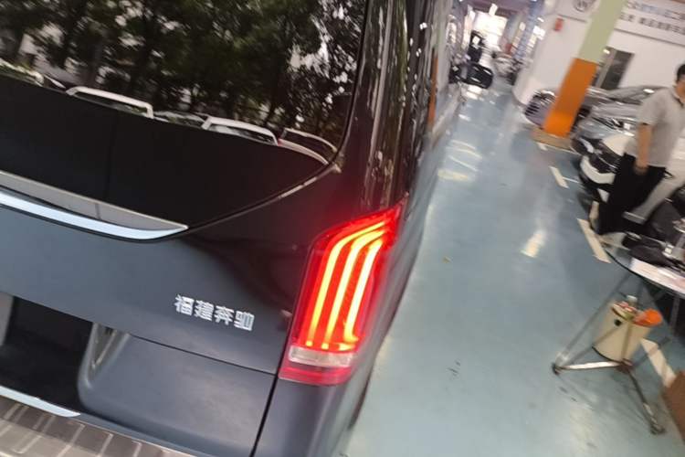 Used Mercedes-Benz V-Class 2018 V 260 L Prestige Extended Version China VI Right Rear Taillight