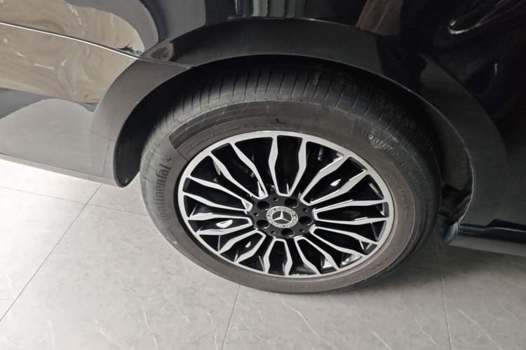 Used Mercedes-Benz V-Class 2018 V 260 L Prestige Extended Version China VI Right Rear Wheel Hub
