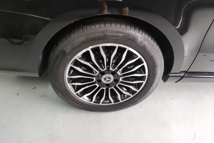 Used Mercedes-Benz V-Class 2018 V 260 Prestige Edition China VI Right Rear Wheel Hub