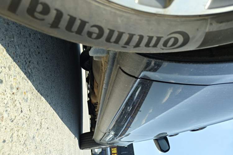 Used Mercedes-Benz V-Class 2018 V 260 Avantgarde Edition China VI Right Side Sill
