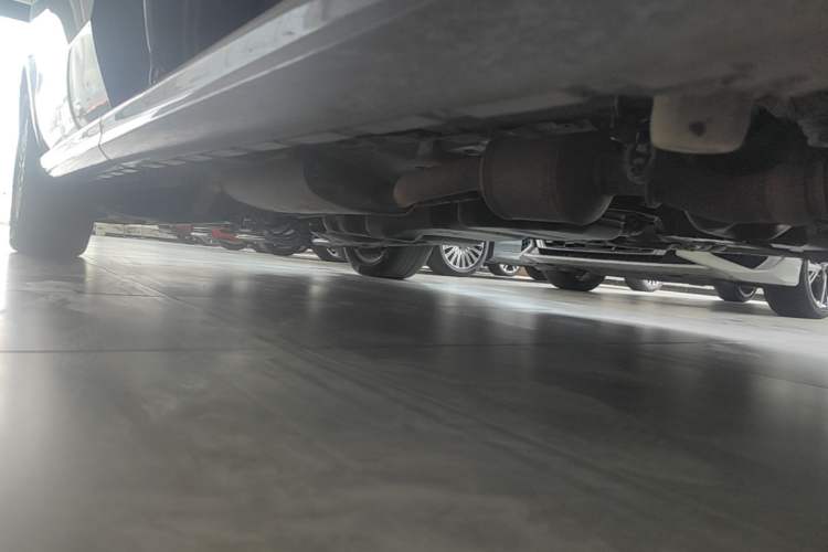 Used Mercedes-Benz V-Class 2018 V 260 Prestige Edition China VI Right Side Sill