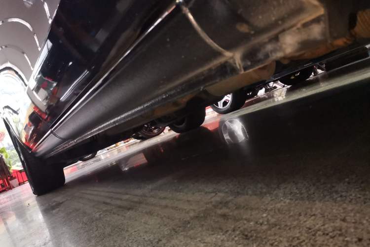 Used Mercedes-Benz V-Class 2018 V 260 Avantgarde Edition China V Right Side Sill