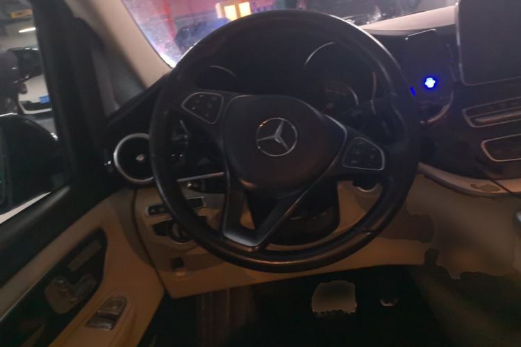 Used Mercedes-Benz V-Class 2018 V 260 Prestige Edition China VI Steering Wheel
