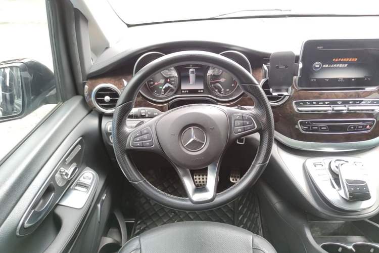 Used Mercedes-Benz V-Class 2018 V 260 Prestige Edition China VI Steering Wheel