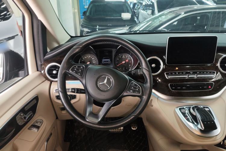 Used Mercedes-Benz V-Class 2018 V 260 Prestige Edition China VI Steering Wheel