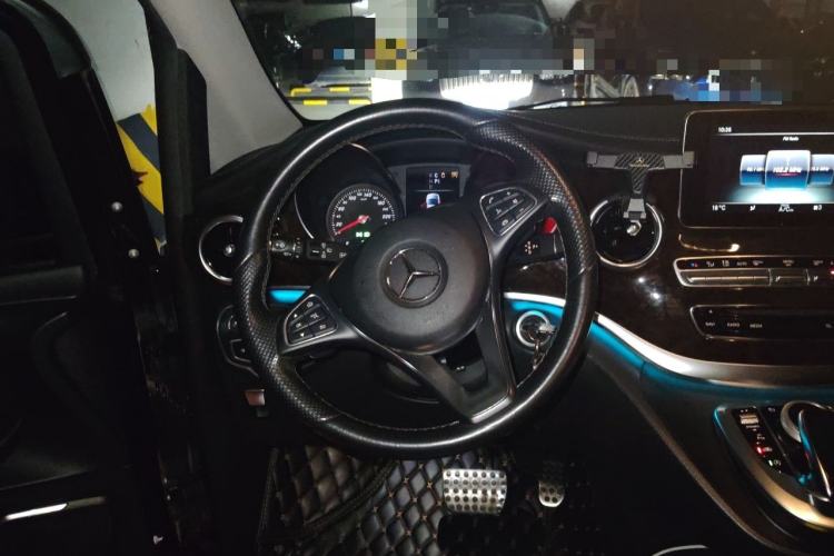 Used Mercedes-Benz V-Class 2018 V 260 Prestige Edition China VI Steering Wheel