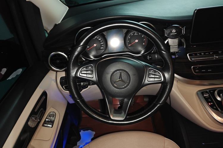 Used Mercedes-Benz V-Class 2018 V 260 Avantgarde Edition China V Steering Wheel