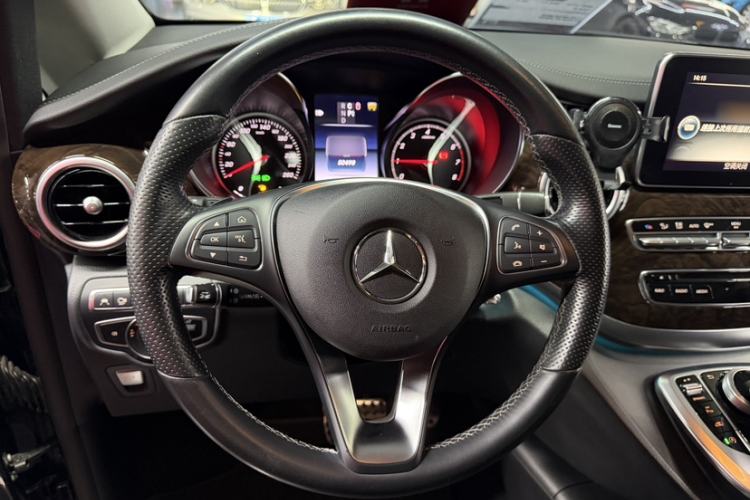 Used Mercedes-Benz V-Class 2018 V 260 Prestige Edition China VI Steering Wheel