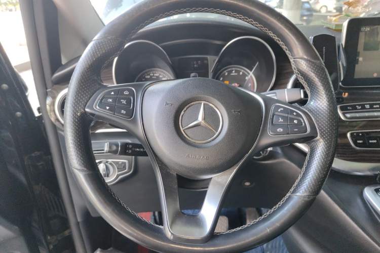 Used Mercedes-Benz V-Class 2018 V 260 Avantgarde Edition China V Steering Wheel