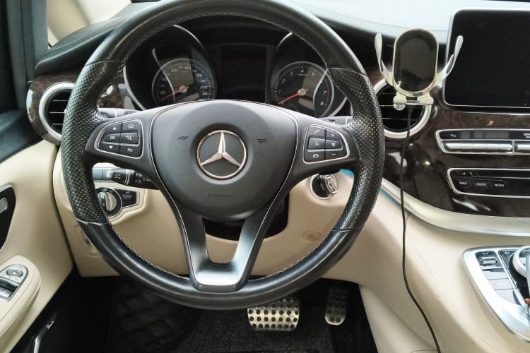 Used Mercedes-Benz V-Class 2018 V 260 L Prestige Extended Version China VI Steering Wheel
