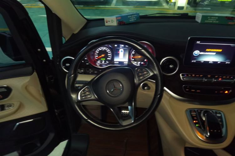 Used Mercedes-Benz V-Class 2018 V 260 L Prestige Extended Version China VI Steering Wheel