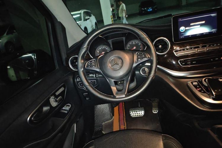Used Mercedes-Benz V-Class 2018 V 260 Prestige Edition China VI Steering Wheel