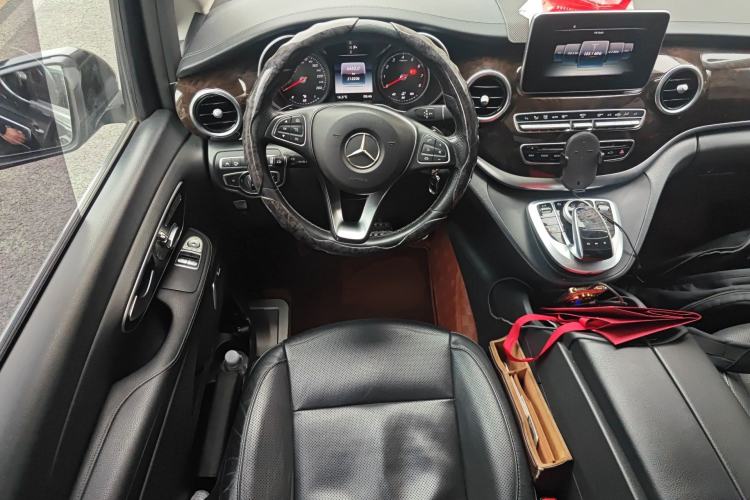 Used Mercedes-Benz V-Class 2018 V 260 L Prestige Extended Version China VI Steering Wheel