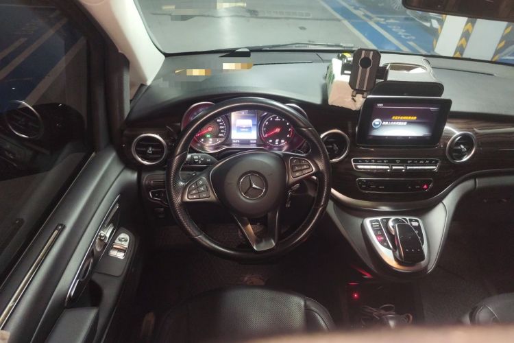 Used Mercedes-Benz V-Class 2018 V 260 Avantgarde Edition China VI Steering Wheel