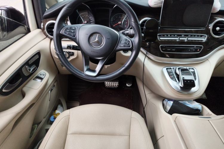 Used Mercedes-Benz V-Class 2018 V 260 Prestige Edition China VI Steering Wheel
