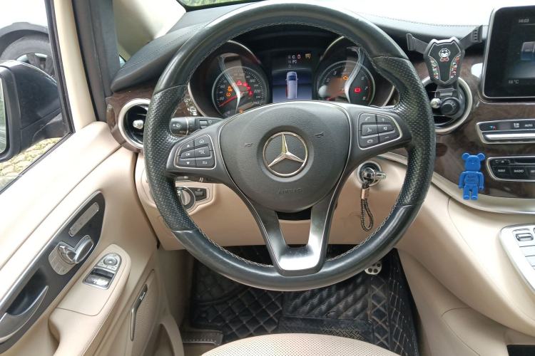 Used Mercedes-Benz V-Class 2018 V 260 L Prestige Extended Version China VI Steering Wheel