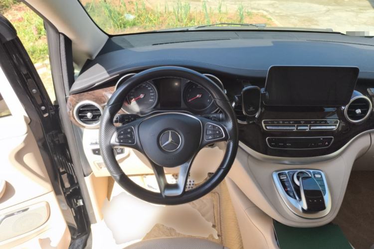 Used Mercedes-Benz V-Class 2018 V 260 Prestige Edition China VI Steering Wheel