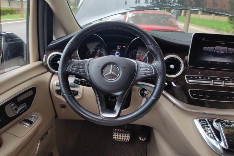Used Mercedes-Benz V-Class 2018 V 260 L Prestige Extended Version China VI Steering Wheel