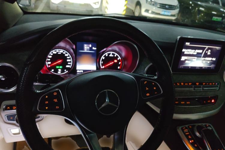 Used Mercedes-Benz V-Class 2018 V 260 L Prestige Extended Version China VI Steering Wheel