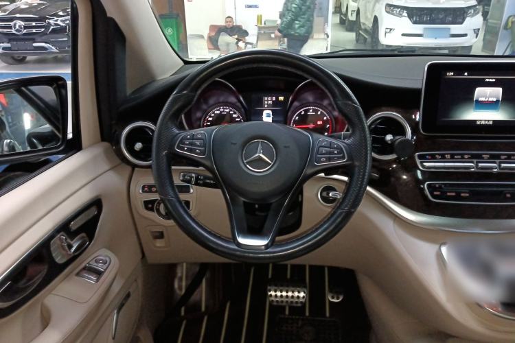 Used Mercedes-Benz V-Class 2018 V 260 Prestige Edition China VI Steering Wheel