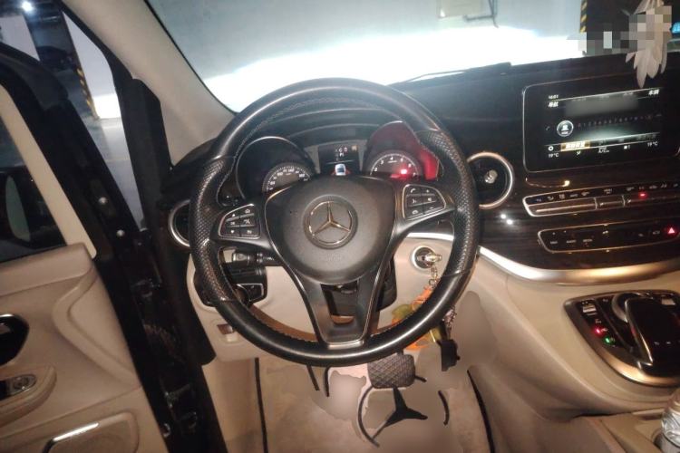 Used Mercedes-Benz V-Class 2018 V 260 Avantgarde Edition China V Steering Wheel