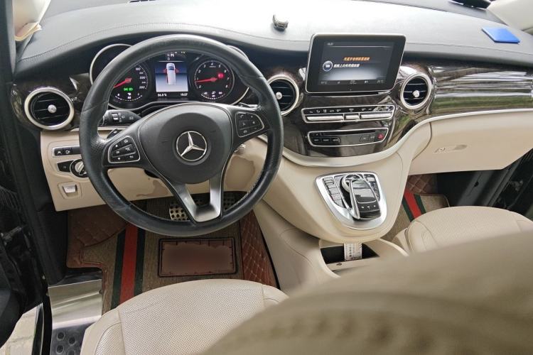Used Mercedes-Benz V-Class 2018 V 260 L Prestige Extended Version China VI Steering Wheel