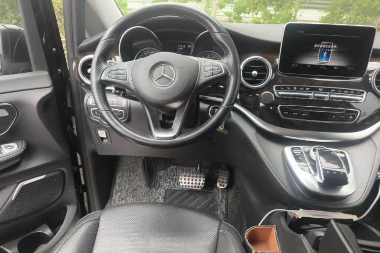 Used Mercedes-Benz V-Class 2018 V 260 Prestige Edition China VI Steering Wheel