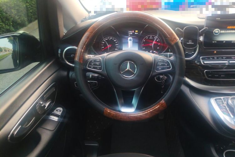 Used Mercedes-Benz V-Class 2018 V 260 Avantgarde Edition China VI Steering Wheel