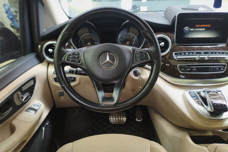 Used Mercedes-Benz V-Class 2018 V 260 Prestige Edition China VI Steering Wheel