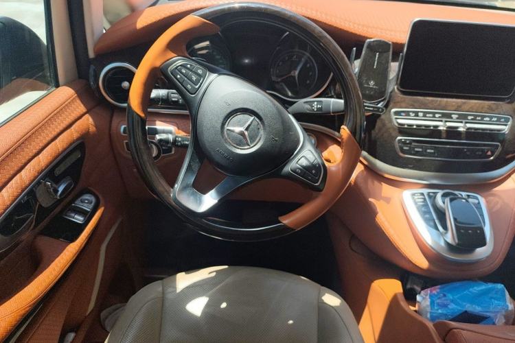 Used Mercedes-Benz V-Class 2018 V 260 L Prestige Extended Version China VI Steering Wheel