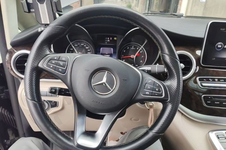 Used Mercedes-Benz V-Class 2018 V 260 Prestige Edition China VI Steering Wheel
