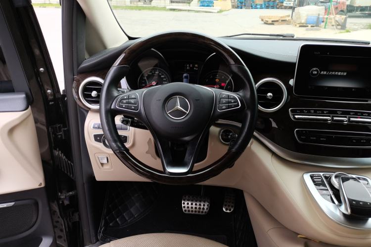 Used Mercedes-Benz V-Class 2018 V 260 Prestige Edition China VI Steering Wheel
