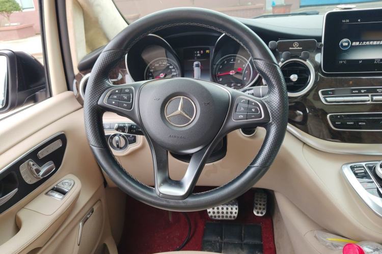 Used Mercedes-Benz V-Class 2018 V 260 Prestige Edition China VI Steering Wheel