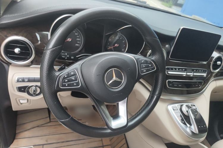 Used Mercedes-Benz V-Class 2018 V 260 Prestige Edition China VI Steering Wheel
