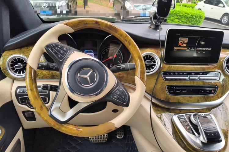 Used Mercedes-Benz V-Class 2018 V 260 L Prestige Extended Version China VI Steering Wheel