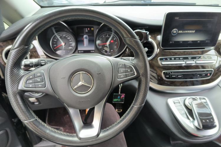 Used Mercedes-Benz V-Class 2018 V 260 Prestige Edition China VI Steering Wheel
