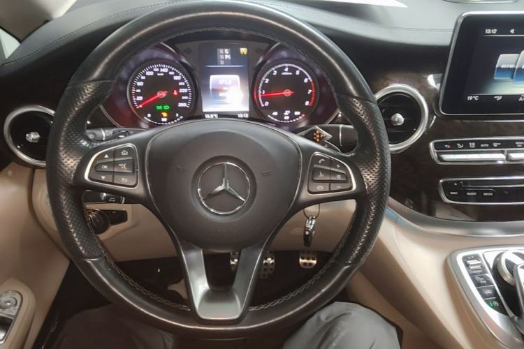 Used Mercedes-Benz V-Class 2018 V 260 Prestige Edition China VI Steering Wheel